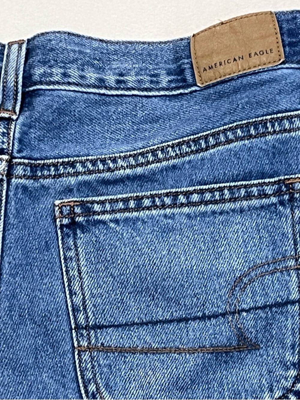 American Eagle Outfitters Women’s Mom Short Blue Denim Cuffed Jean Shorts Size 4 - Picture 16 of 16